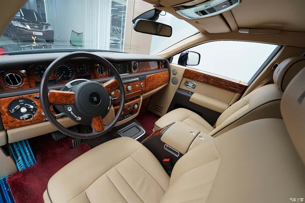 Rolls-Royce Phantom, 2013 3