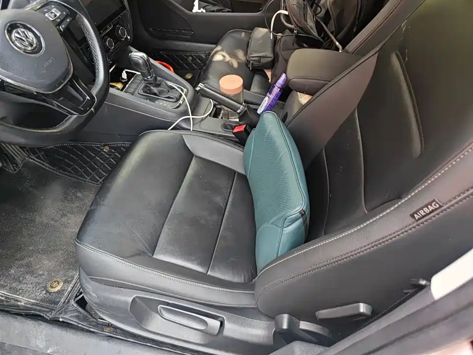 Volkswagen Sagitar Volkswagen Sagitar
