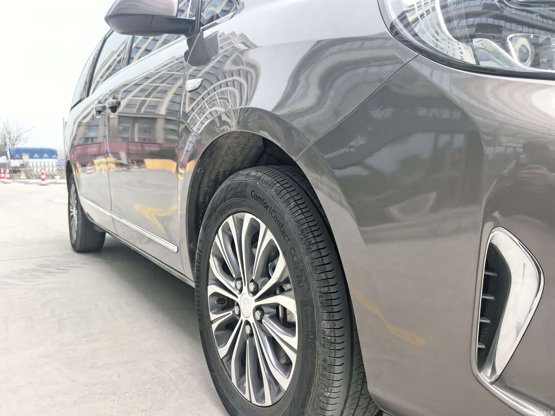 Buick GL8, 2020 4
