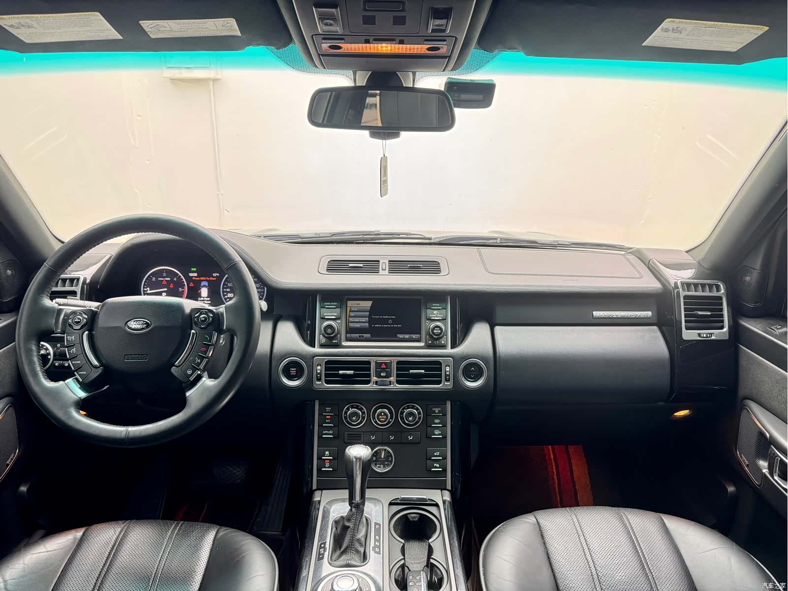 Land Rover Range Rover, 2010 15