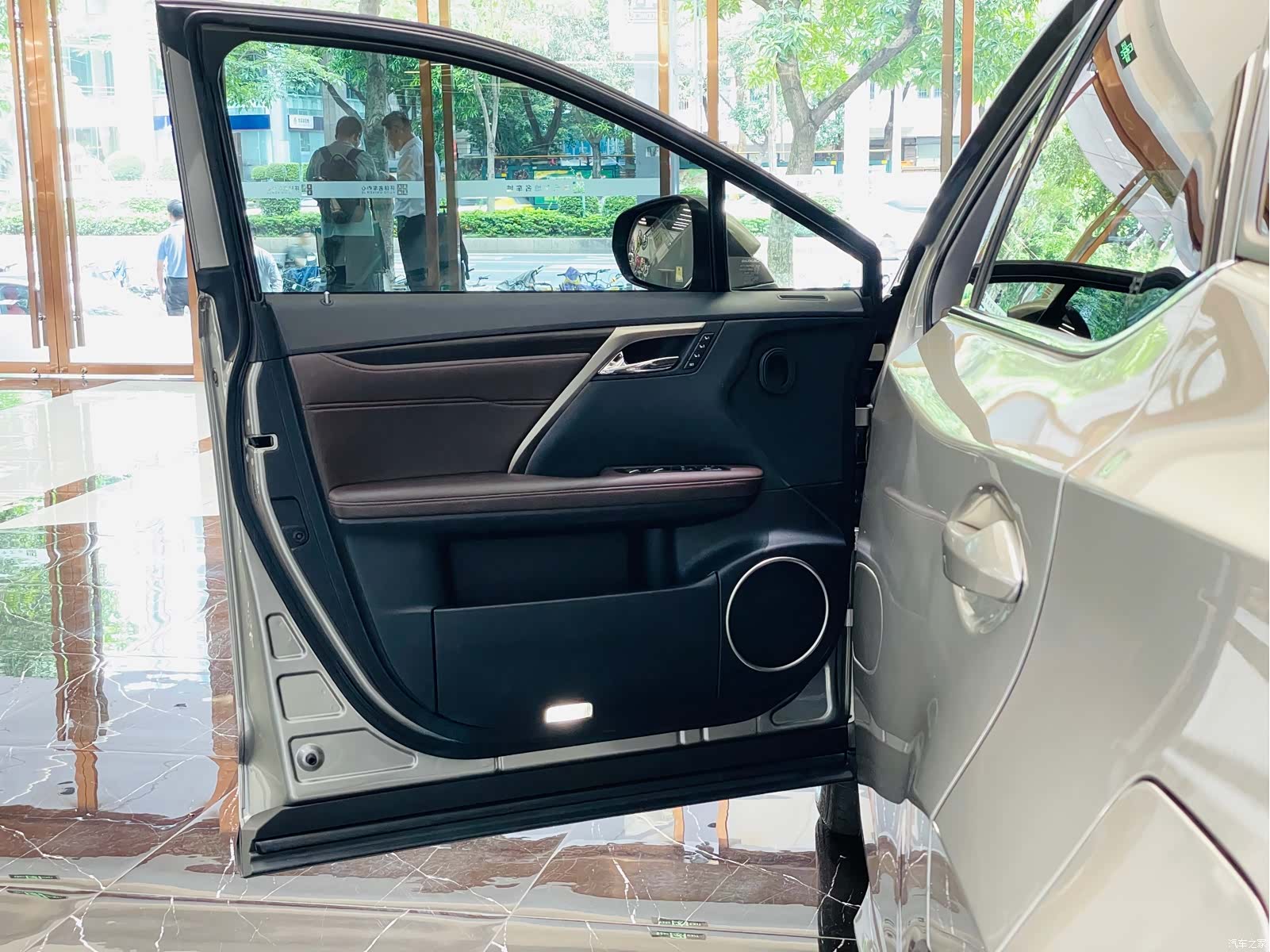 Lexus RX, 2019 21