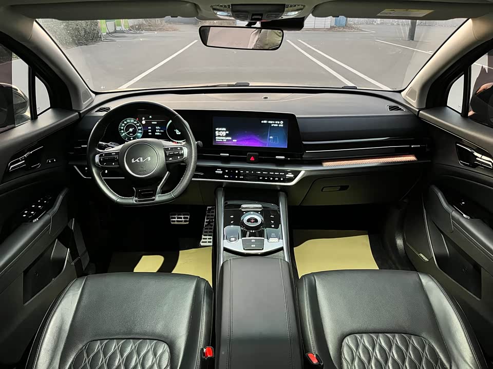 Kia Lion Platinum expands the world