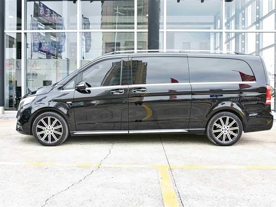 Mercedes-Benz V-class