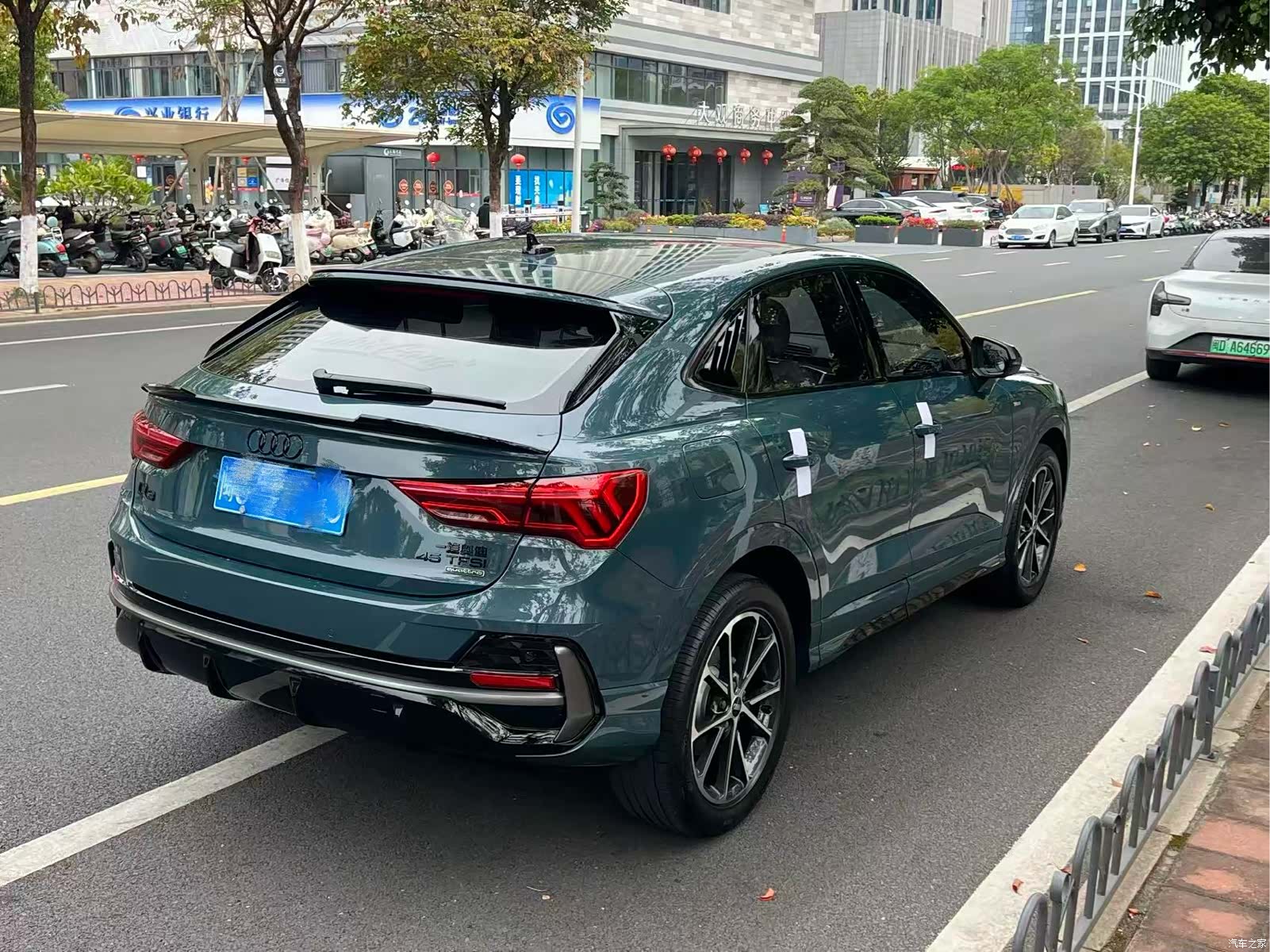 Audi Q3, 2023 все фото