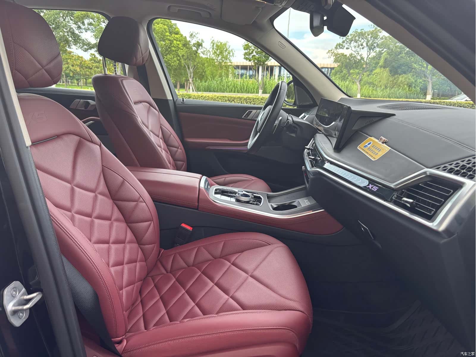 BMW X5, 2025 9