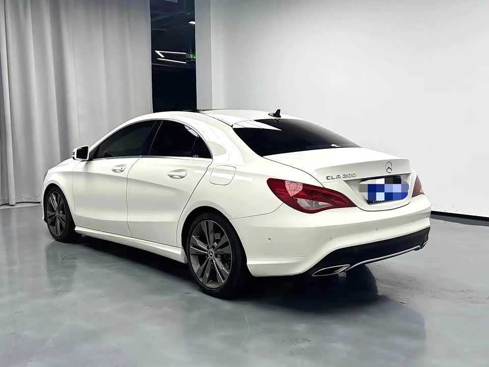 Mercedes-Benz CLA