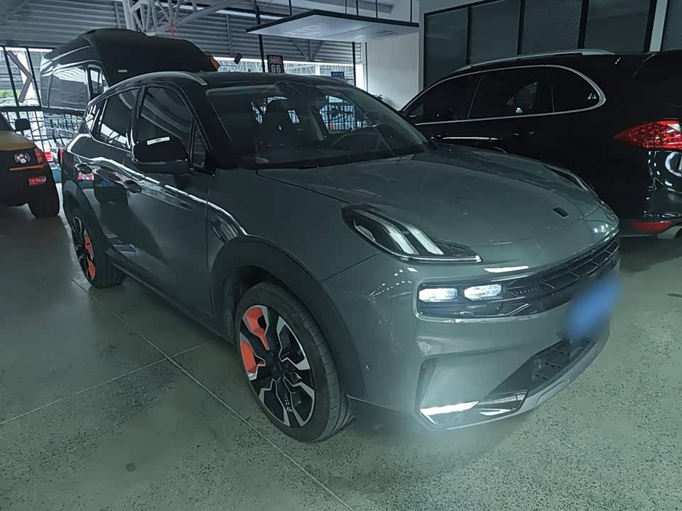 Lynk & Co 06 Lynk & Co 06