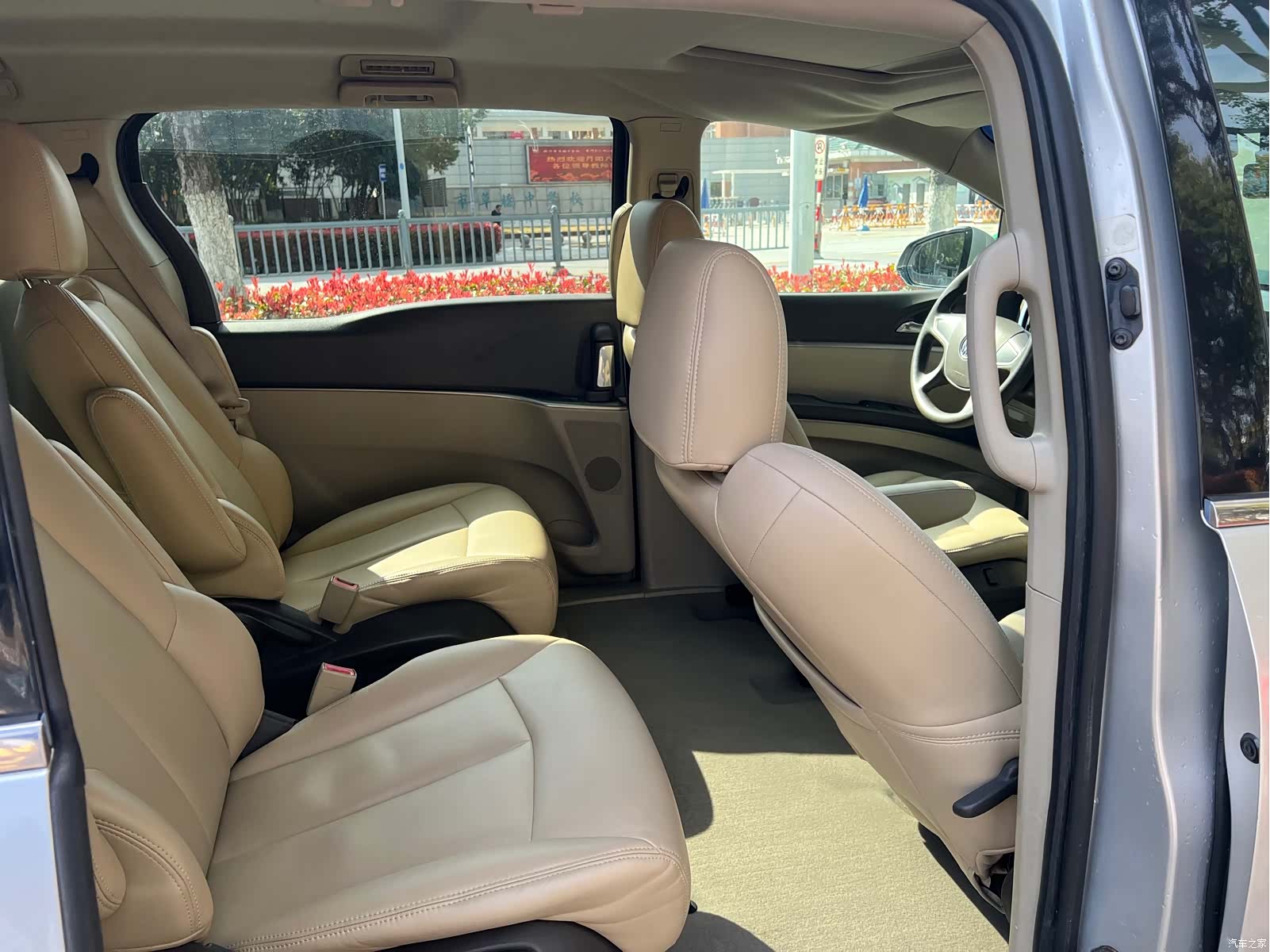 Buick GL8, 2013 16