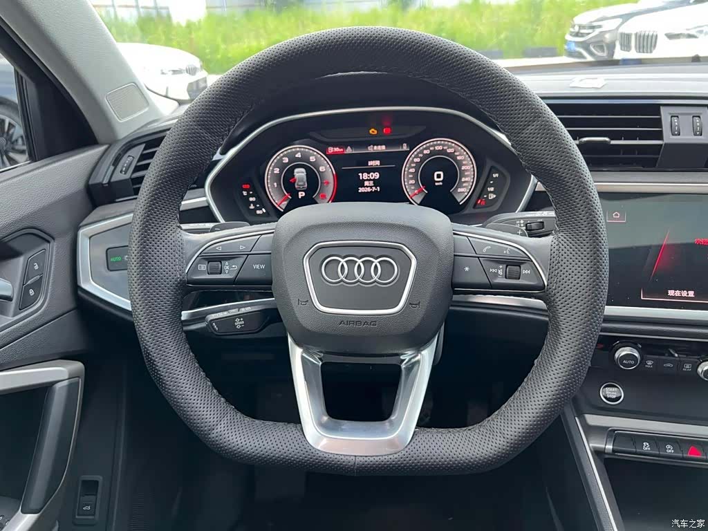 Audi Q3, 2022 14