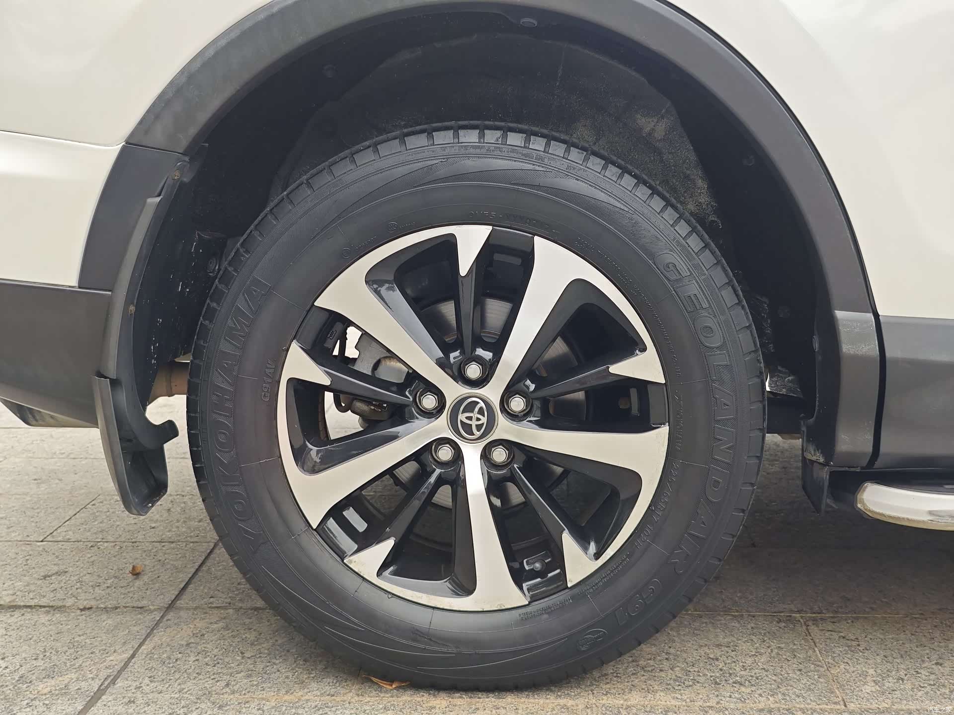 Toyota RAV4, 2017 11