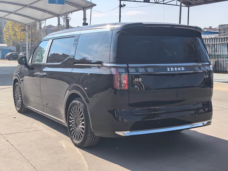 Zeekr 009