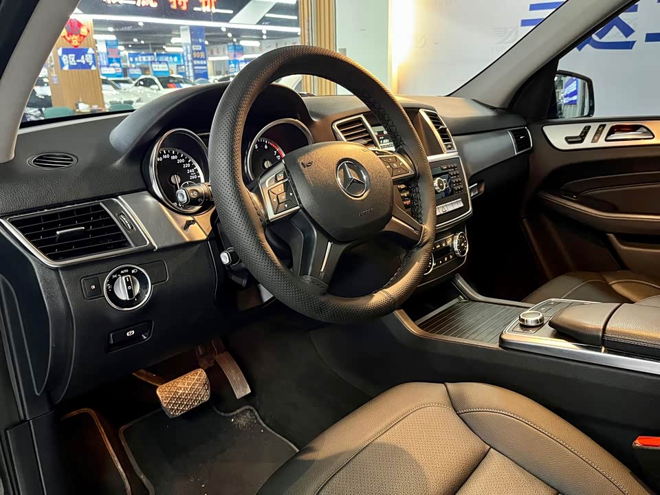 Mercedes-Benz M class