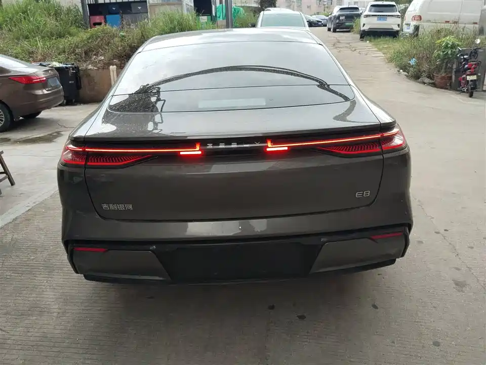 Geely Galaxy Galaxy E8