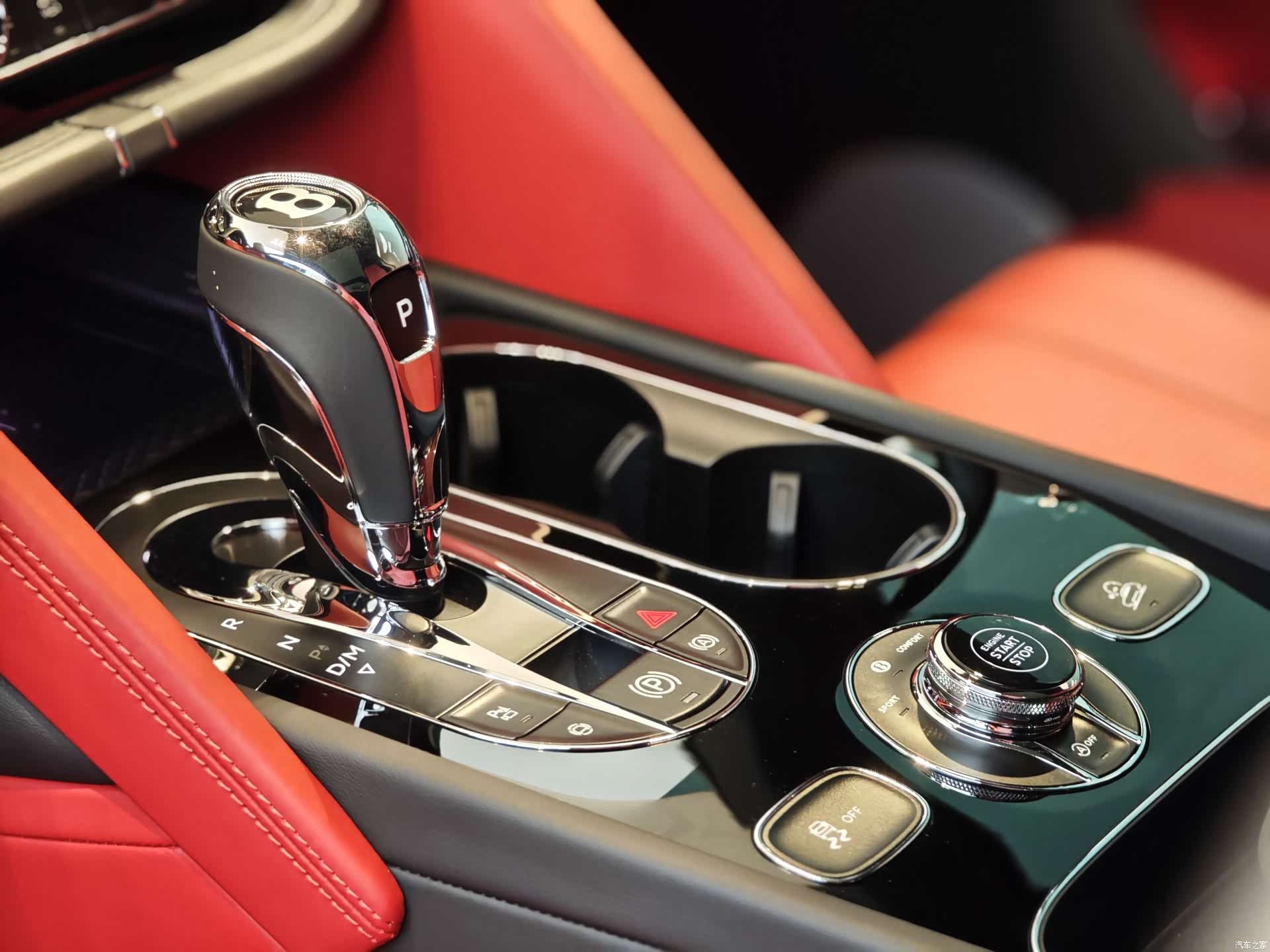 Bentley Bentayga, 2024 9