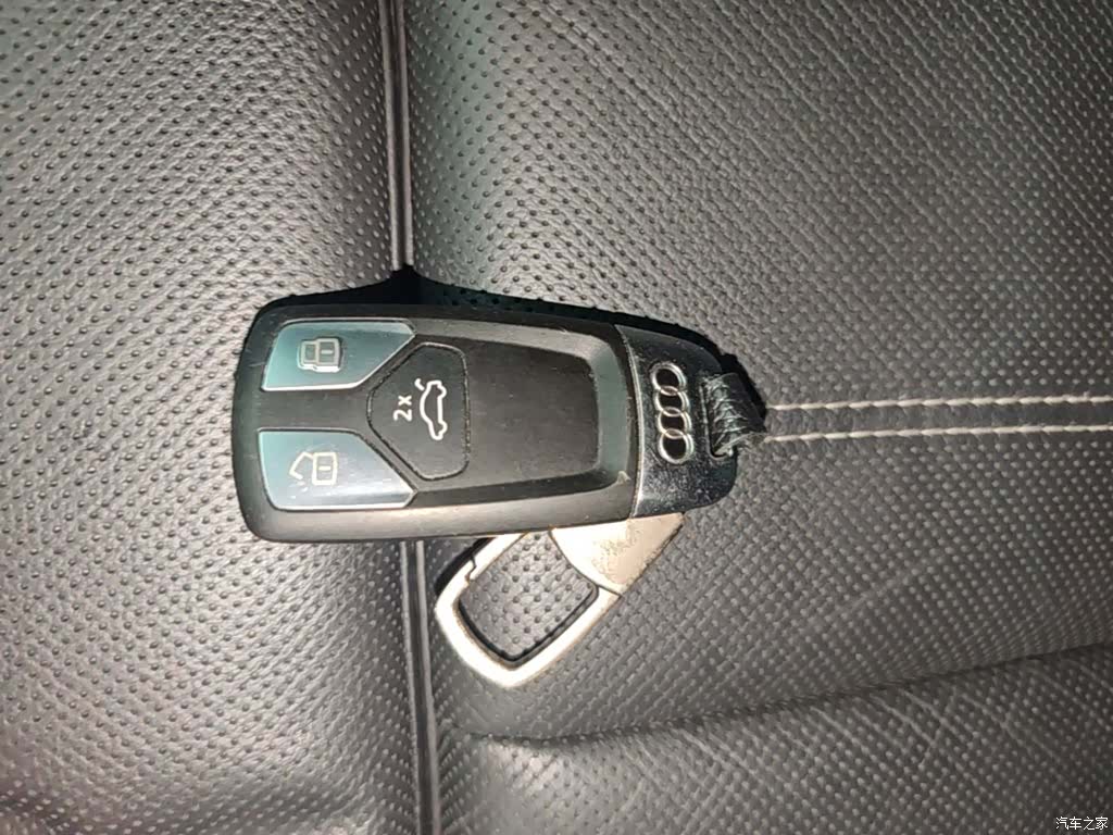 Audi A4L, 2022 9