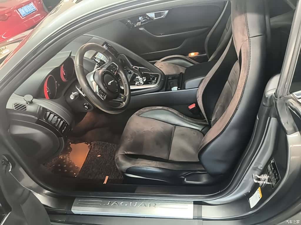 Jaguar F-TYPE, 2017 15