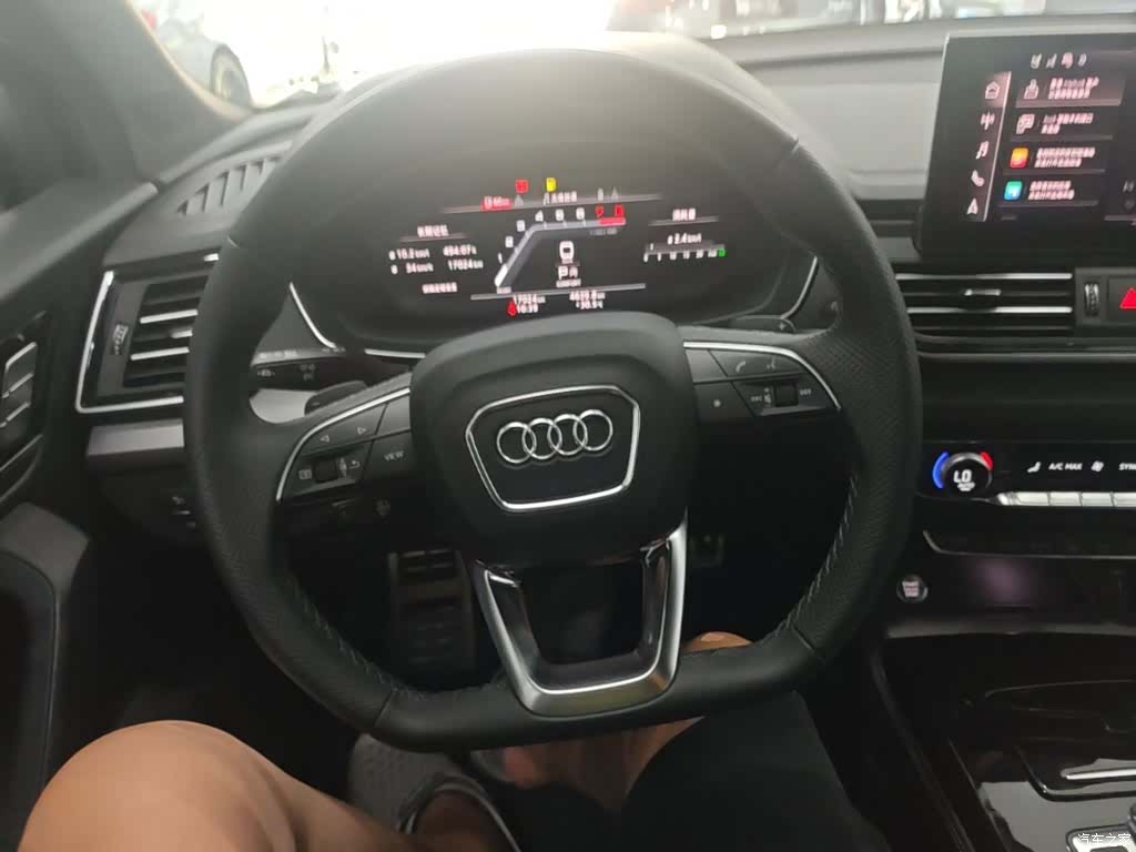 Audi Q5L, 2025 11