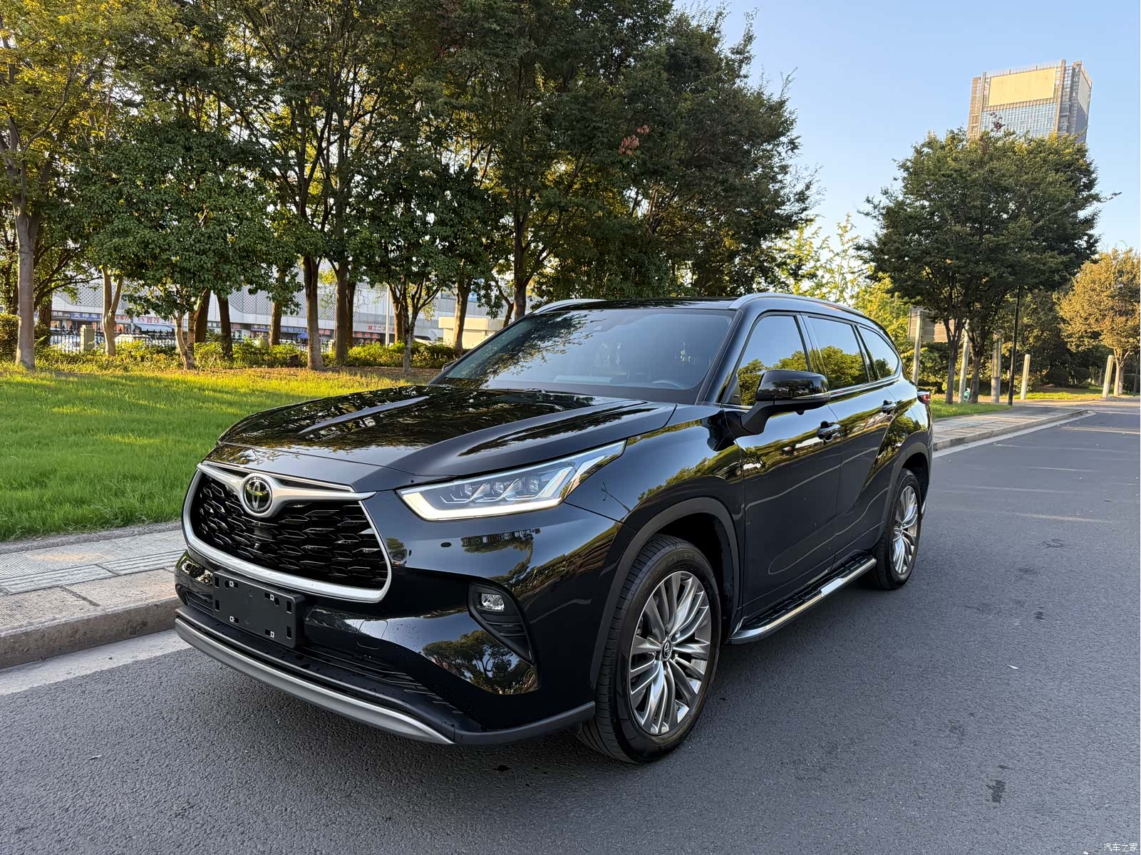 Toyota Highlander, 2024 1