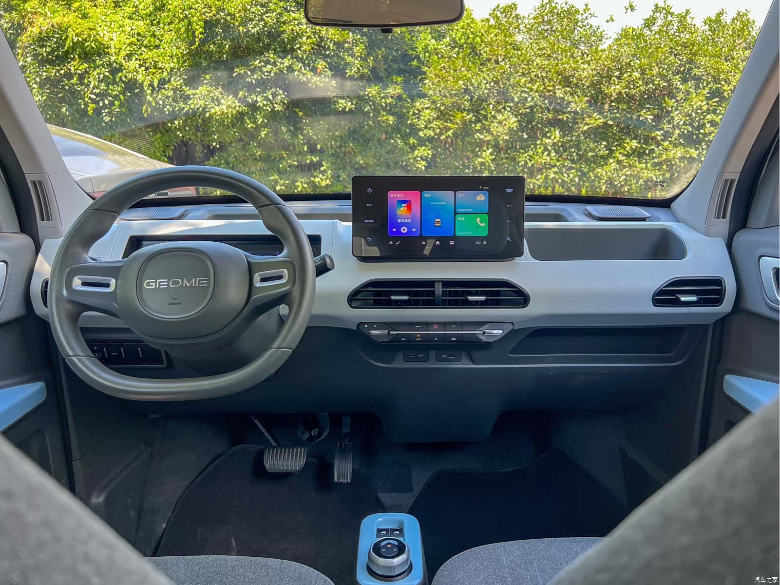 Geely Panda, 2023 14
