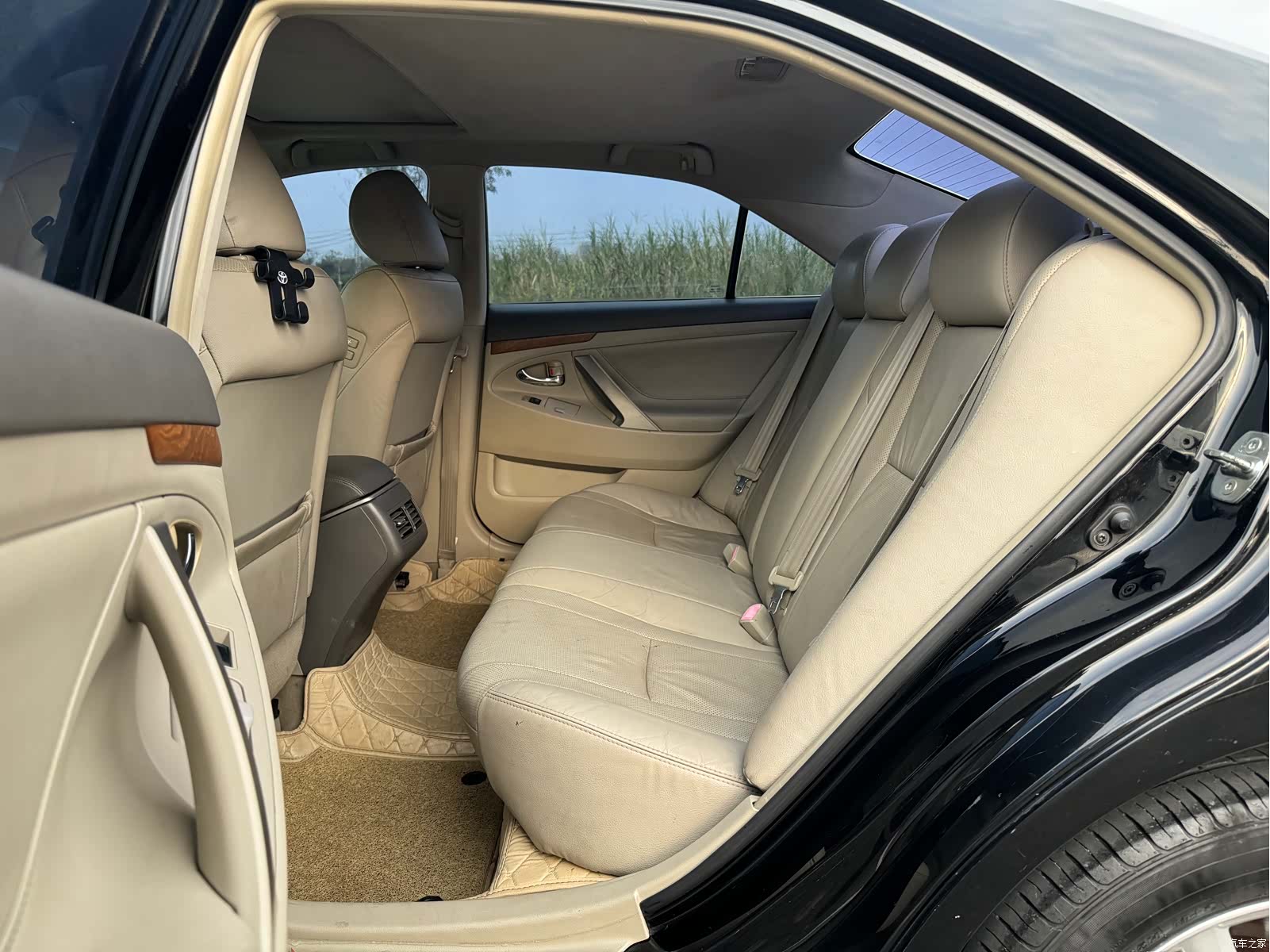 Toyota Camry, 2011 7