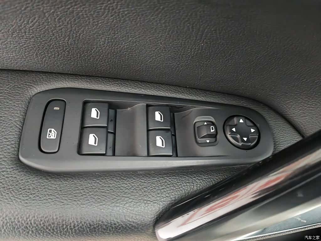 Peugeot 408, 2015 9