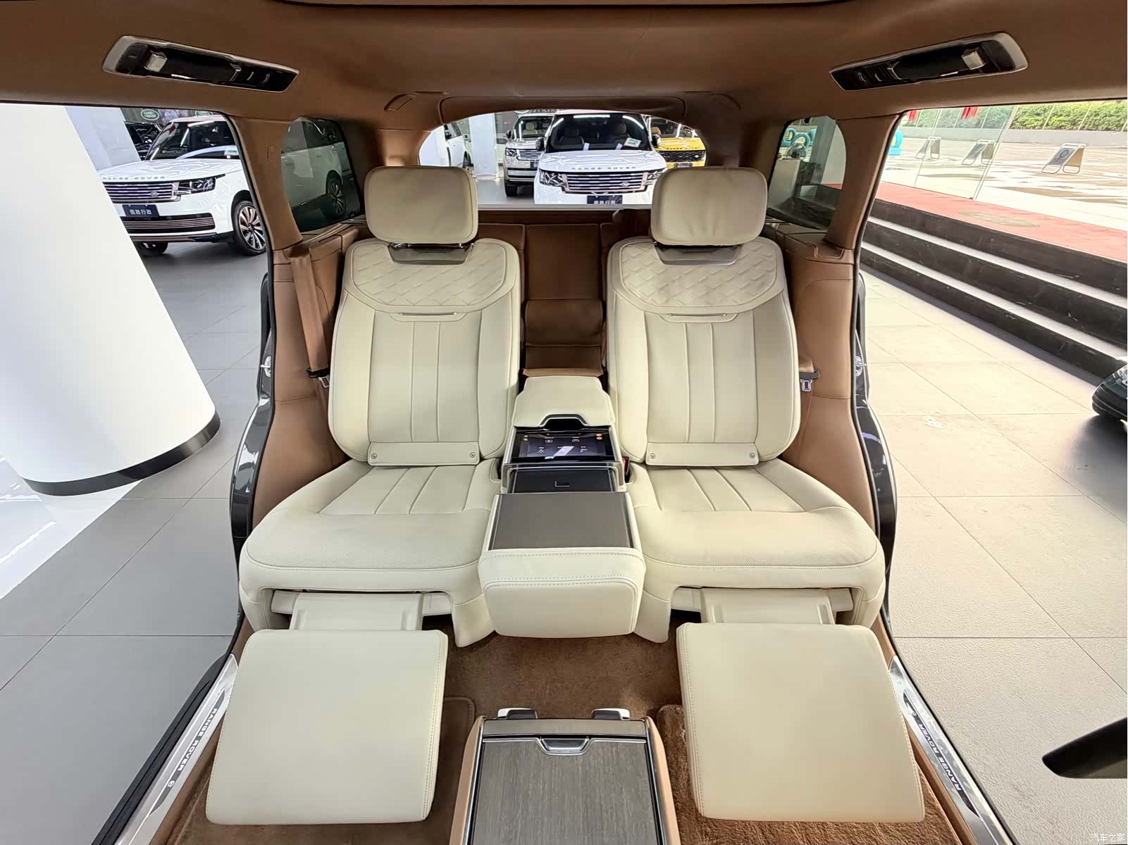 Land Rover Range Rover, 2024 14