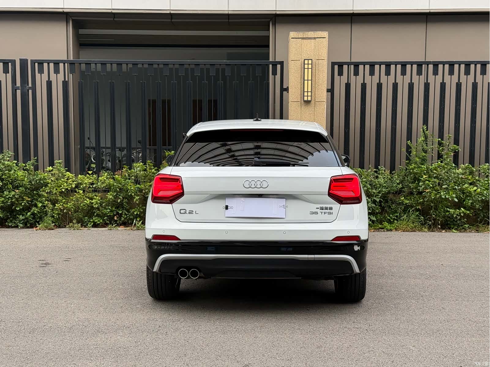 Audi Q2L, 2020 все фото
