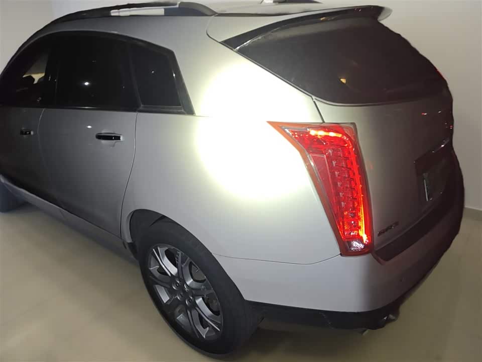 Cadillac SRX