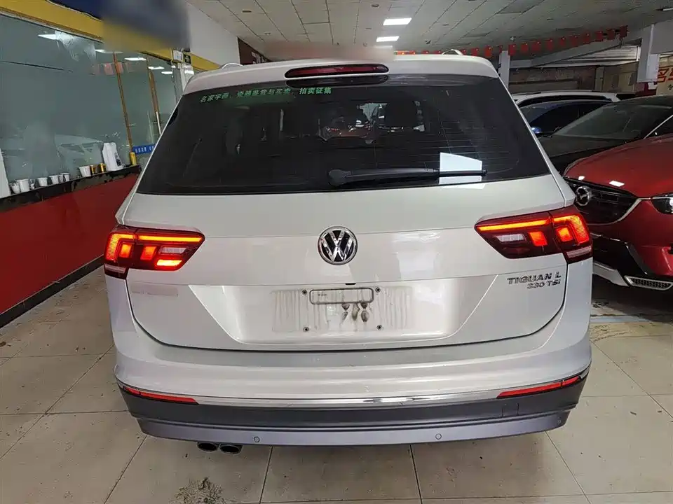 Volkswagen Tiguan L