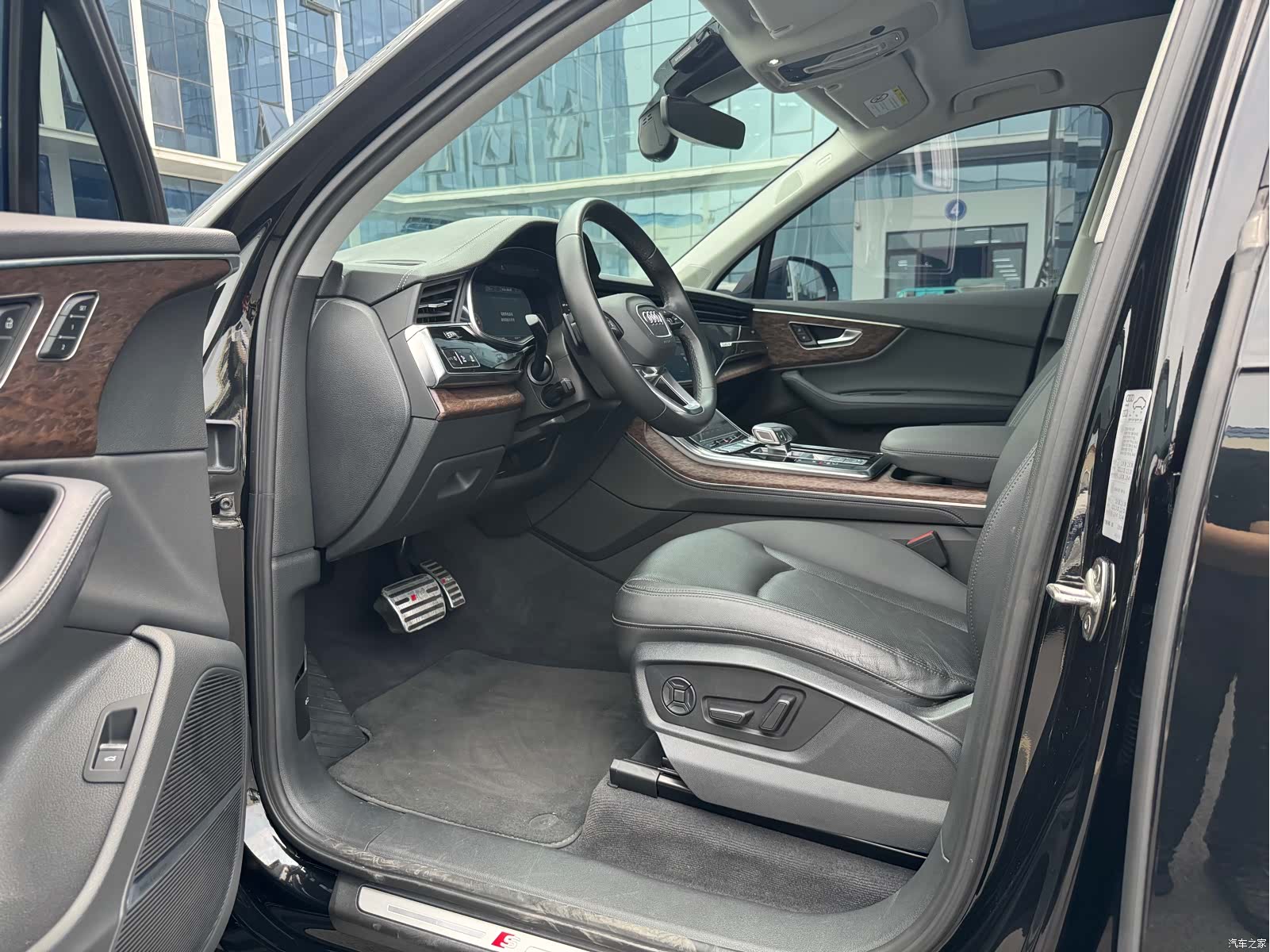 Audi Q7, 2023 9