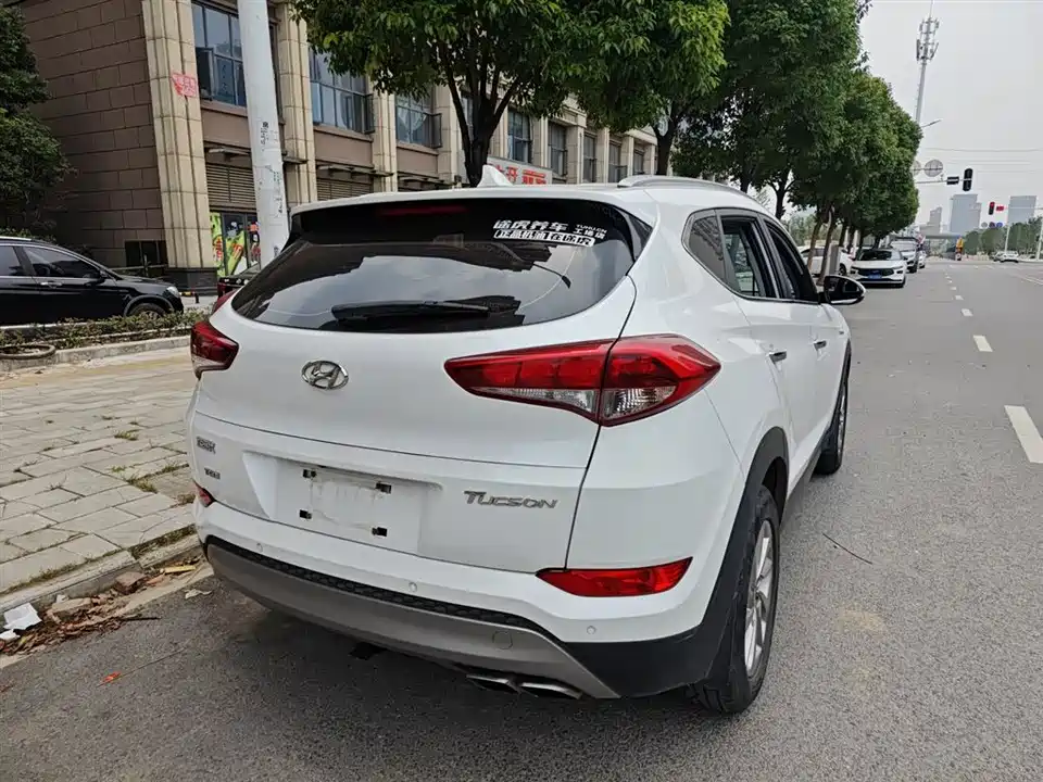 Hyundai Tucson
