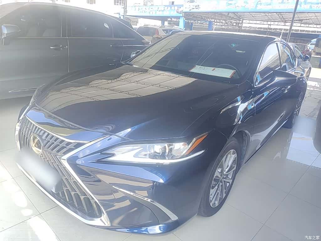 Lexus ES, 2023 1