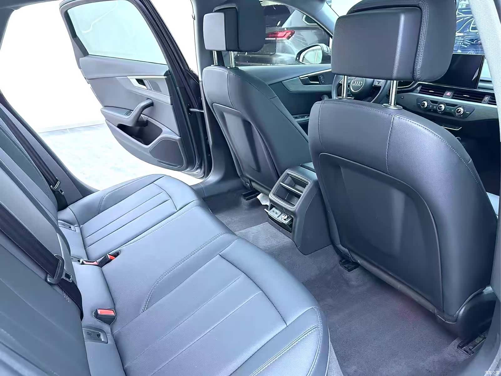 Audi A4L, 2023 9