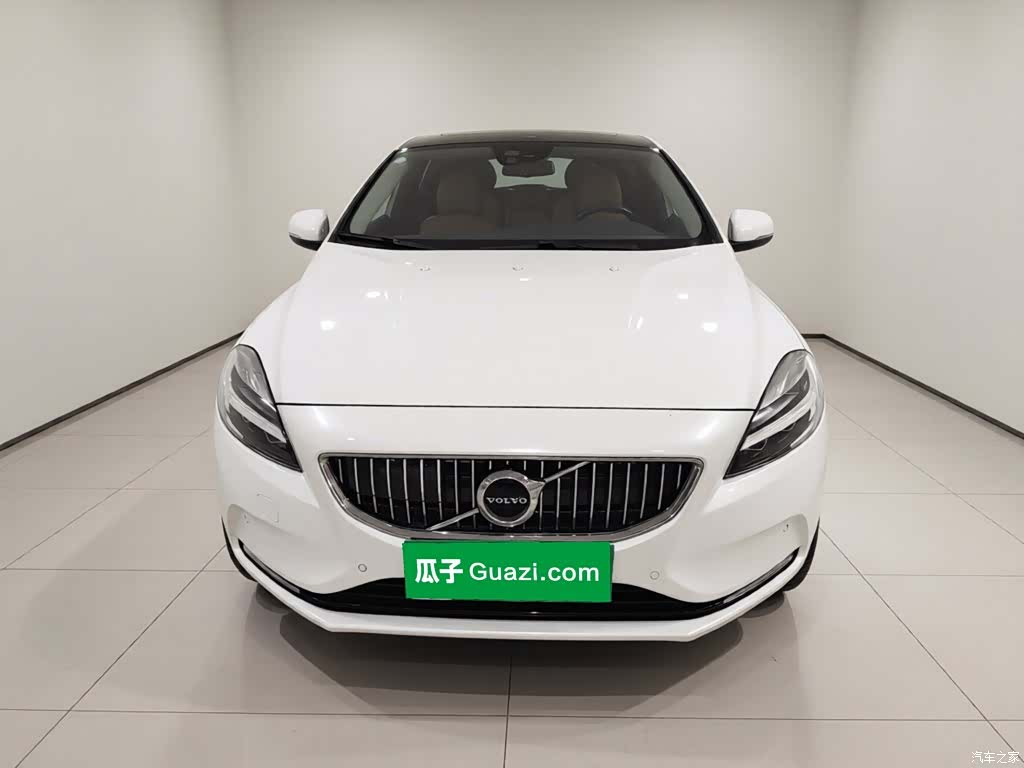 Volvo V40, 2016 24