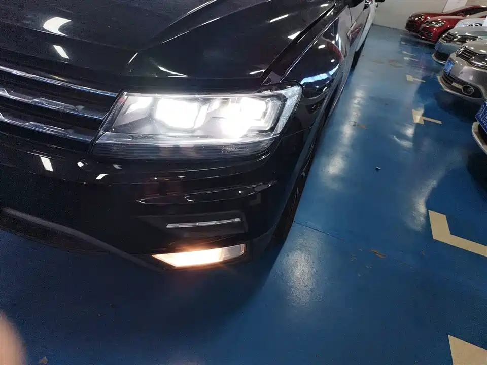 Volkswagen Tiguan L