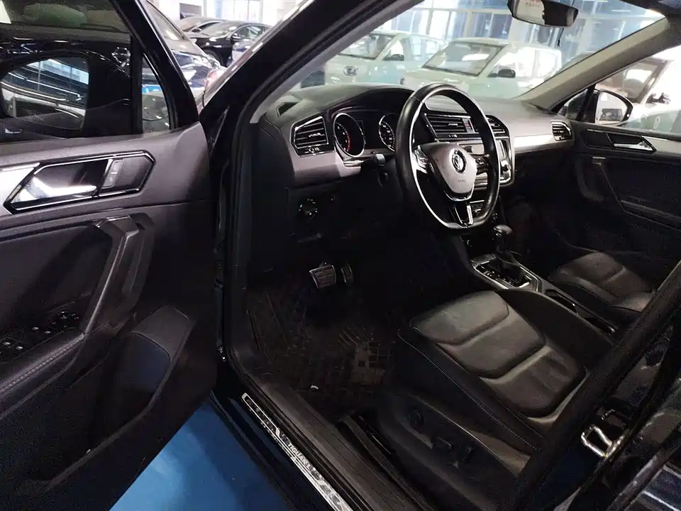 Volkswagen Tiguan L