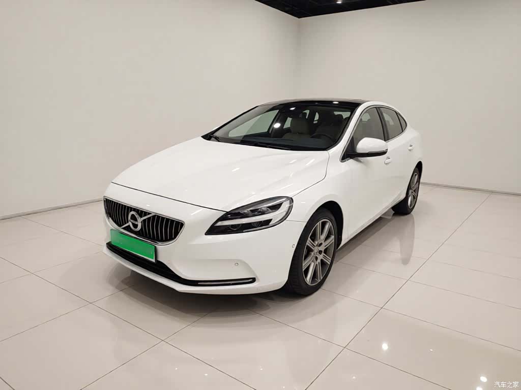 Volvo V40, 2016 1