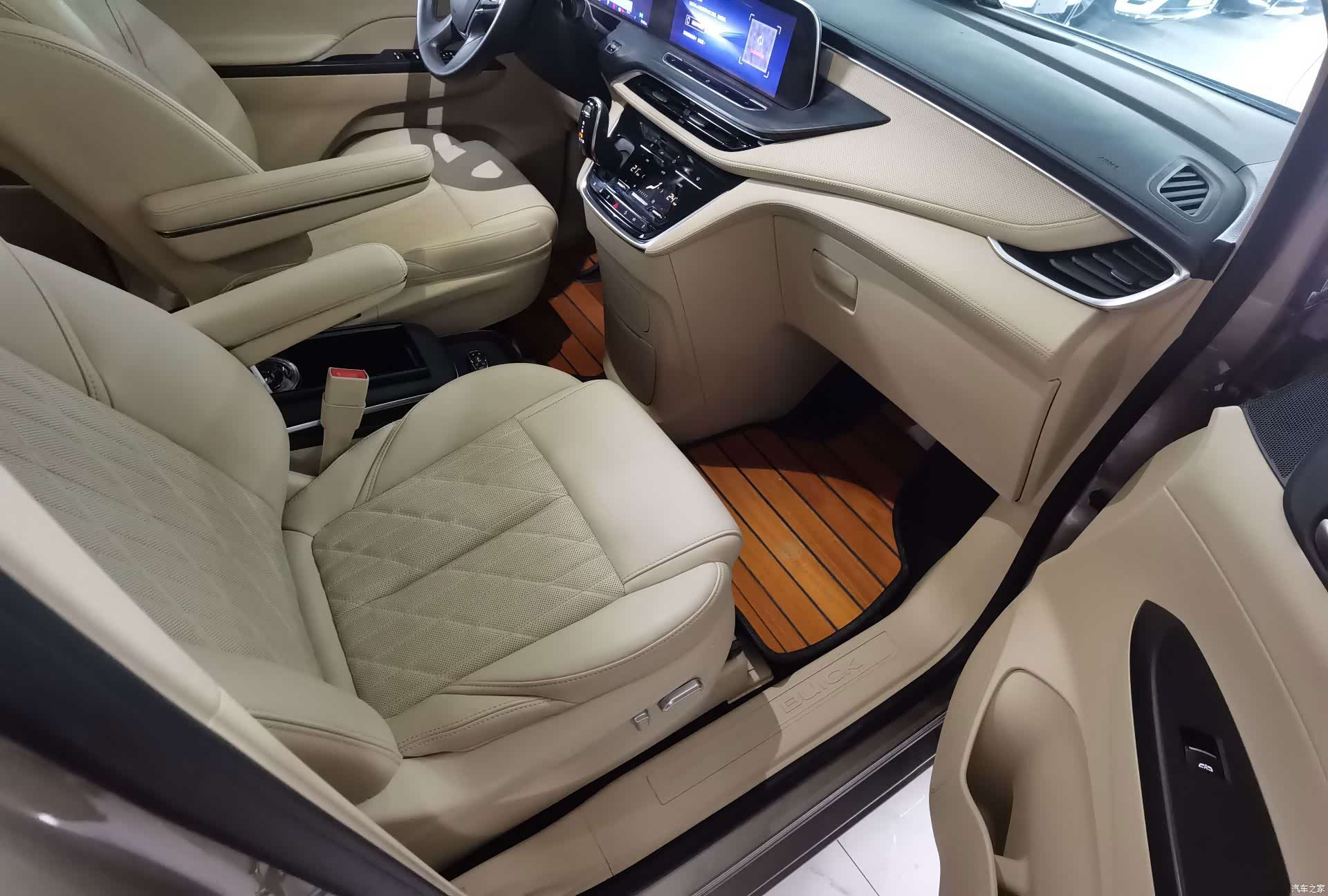 Buick GL8, 2024 10