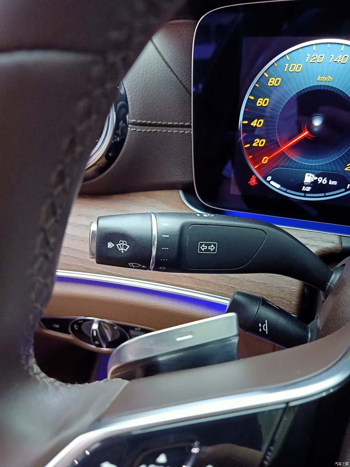 Mercedes-Benz E-Class, 2021 12