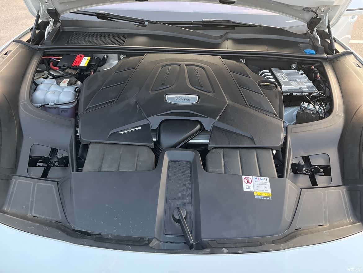 Porsche Cayenne, 2023 13