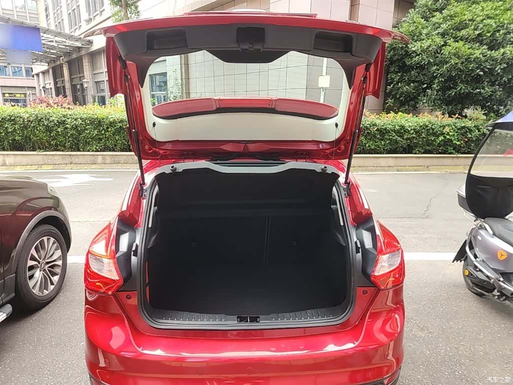 Ford Focus, 2015 19