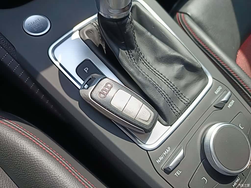 Audi Q2L, 2021 9