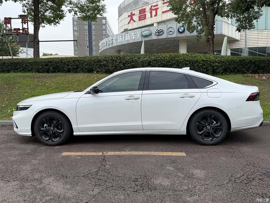 Honda Accord, 2025 3