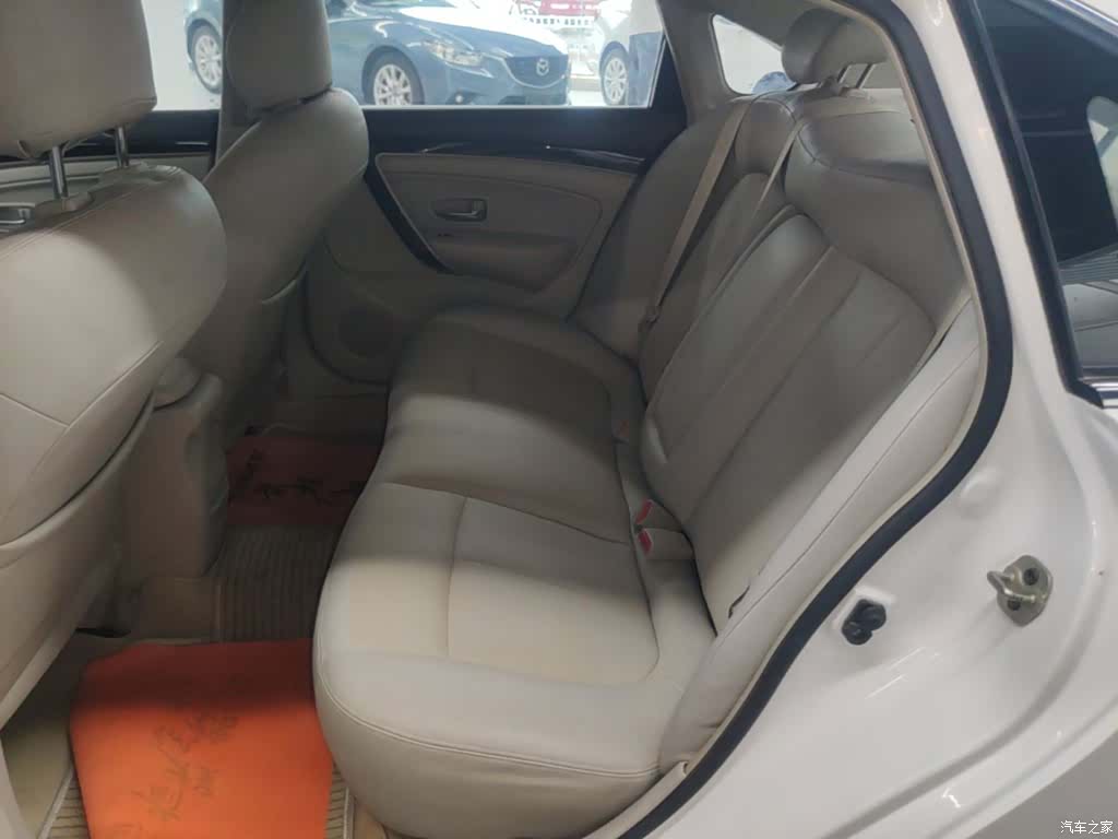 DongFeng A60, 2015 17