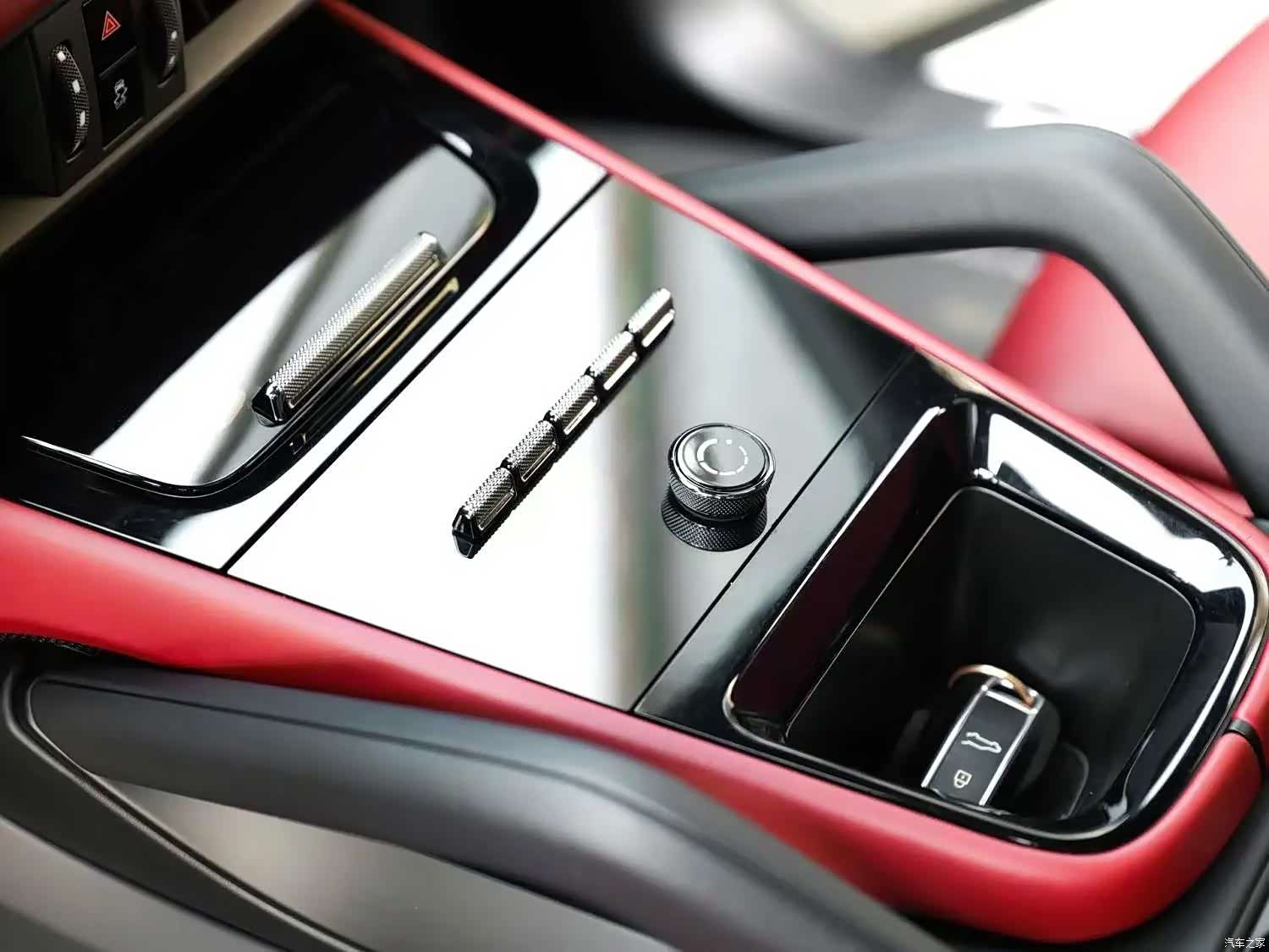 Porsche Cayenne, 2024 все фото