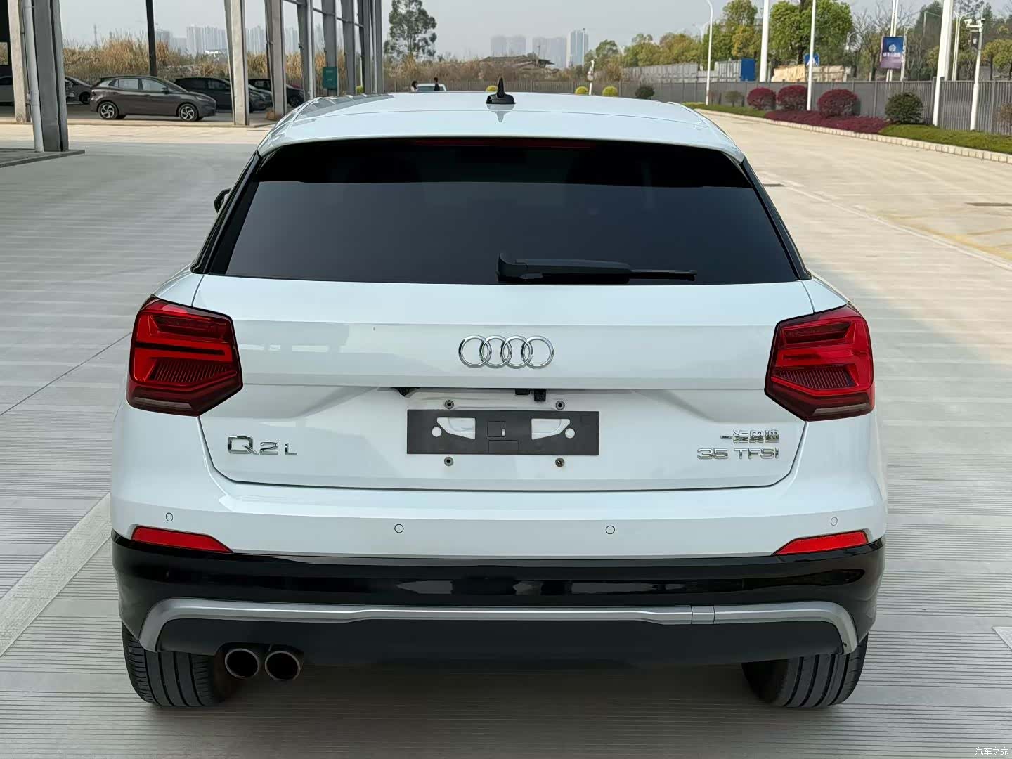 Audi Q2L, 2019 все фото