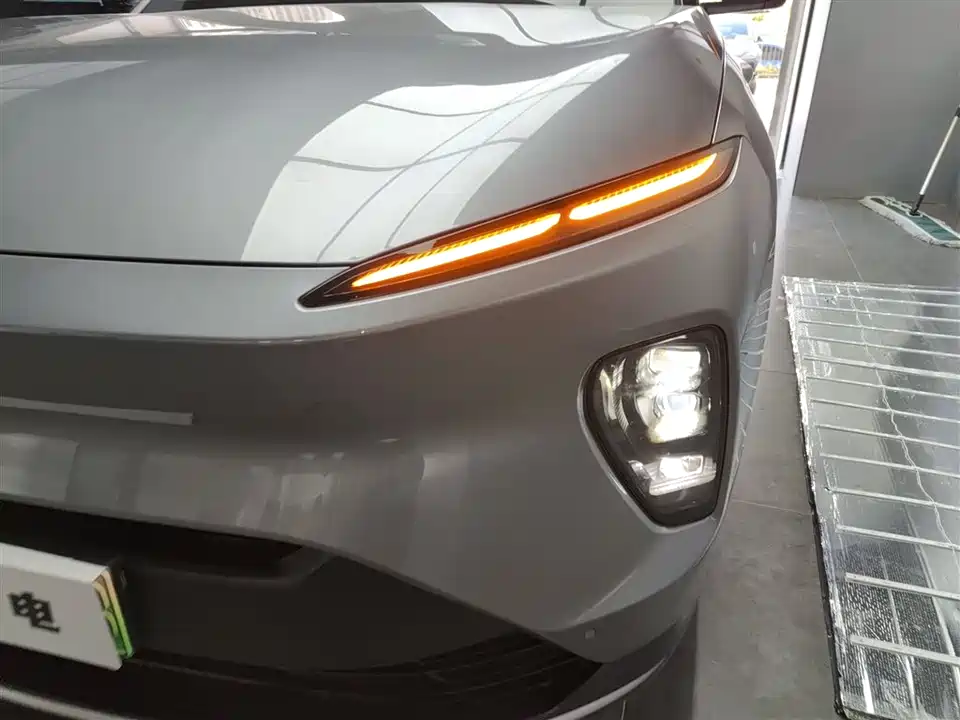 NIO ES8 NIO ES8