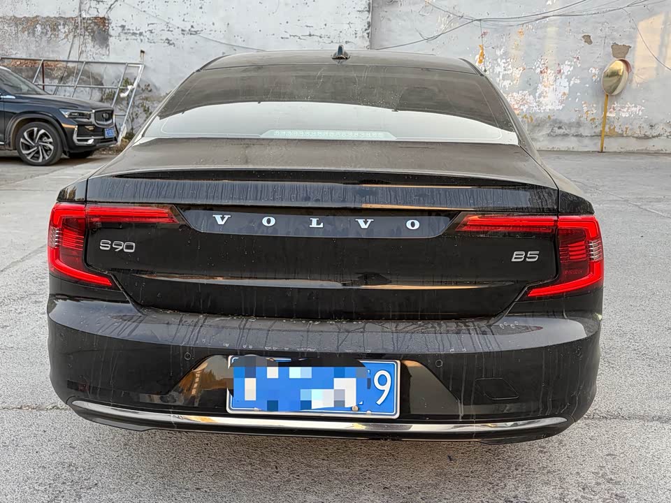 Volvo S90