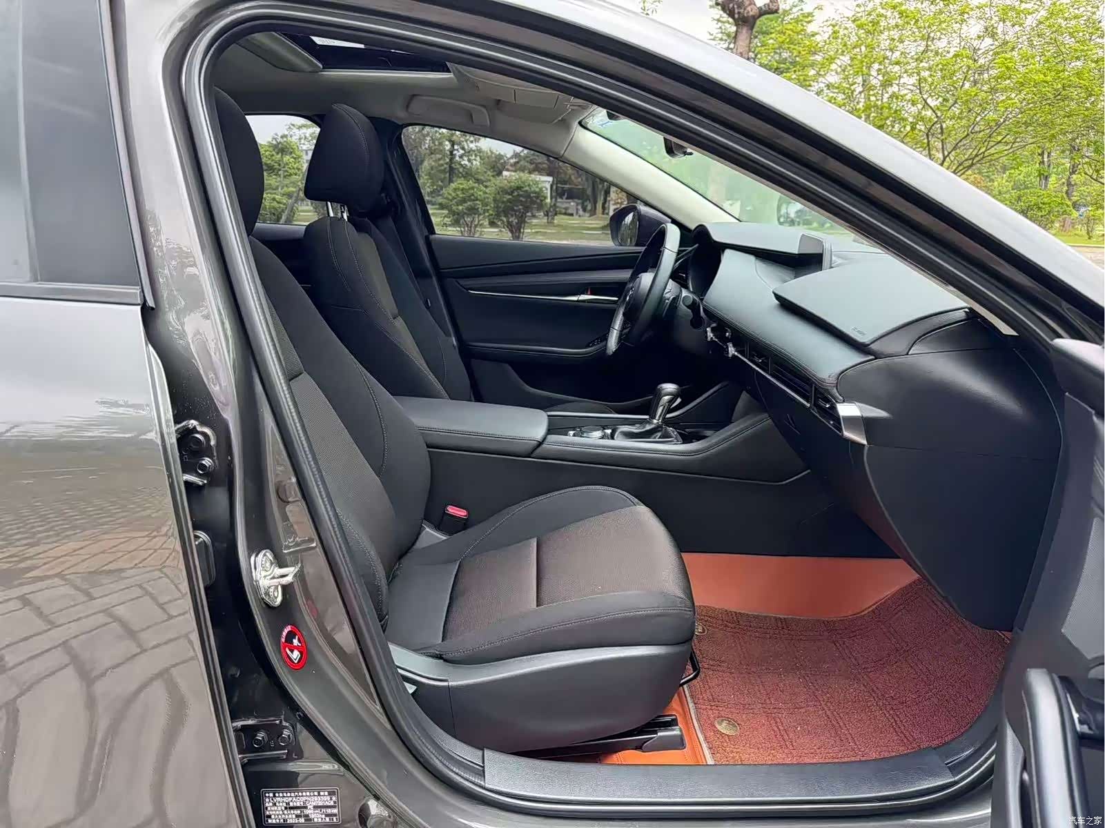 Mazda Mazda3, 2023 16