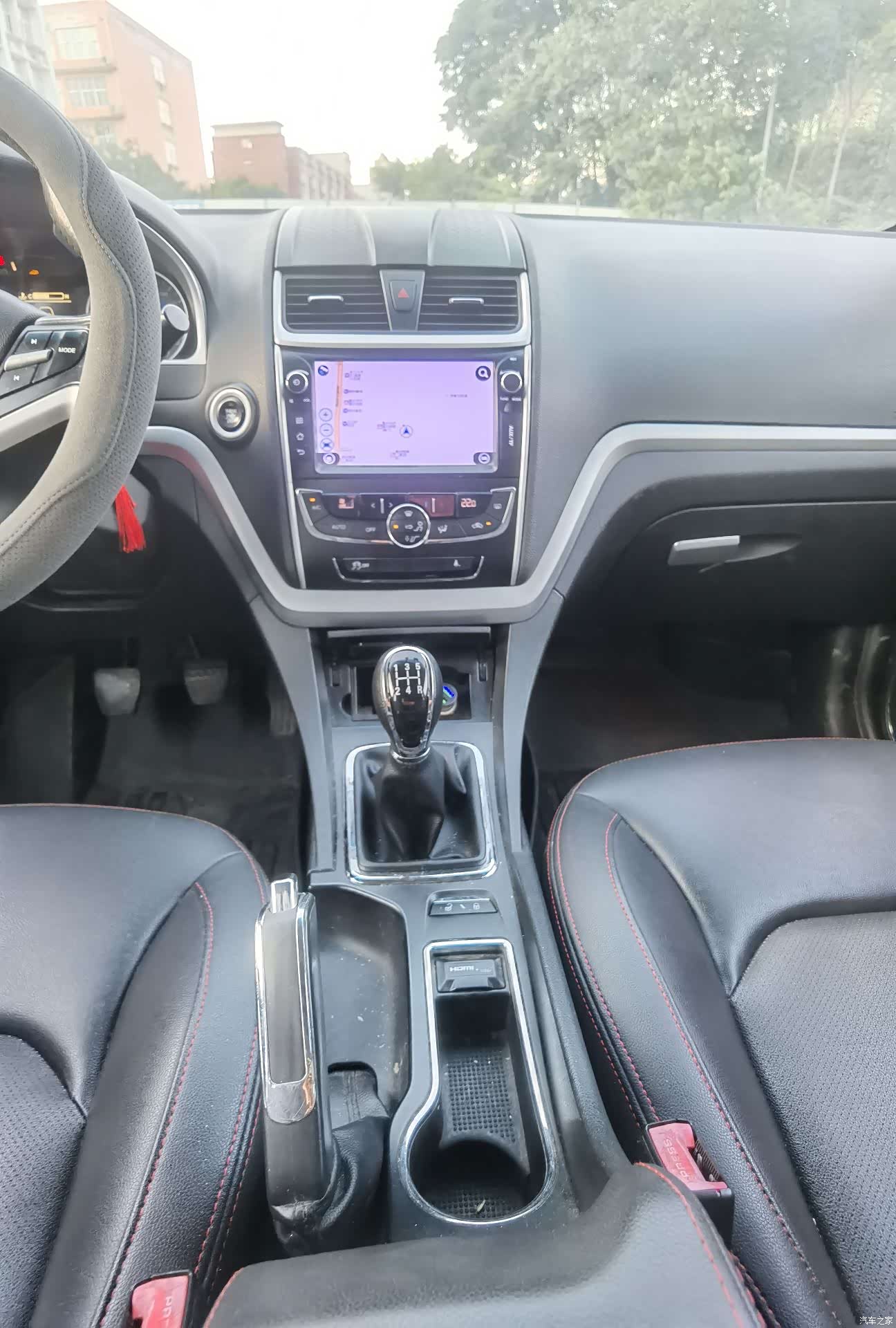 Geely Emgrand, 2015 12
